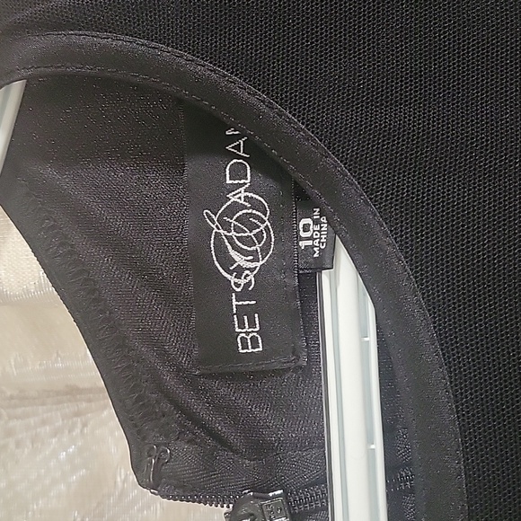 Dress - Picture 2 of 4